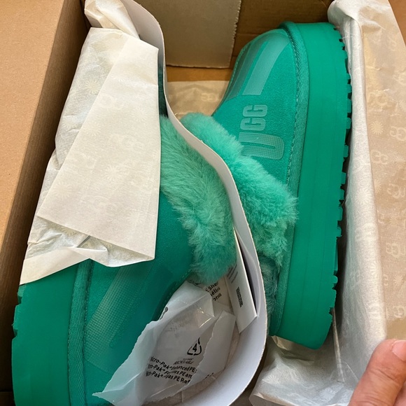 Uggs disquette scattered graphic emerald green size 7 - Picture 5 of 5